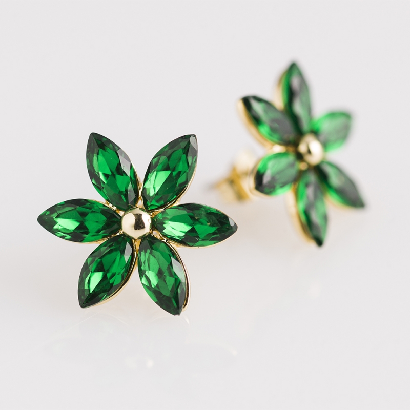 Emerald green flower earrings