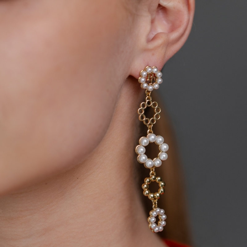 Dangle earrings with pearls Petra Toth