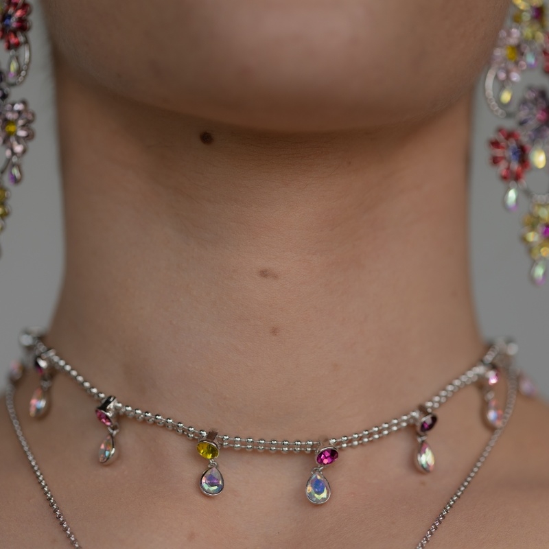 Úzky náhrdelník s perleťovými slzami