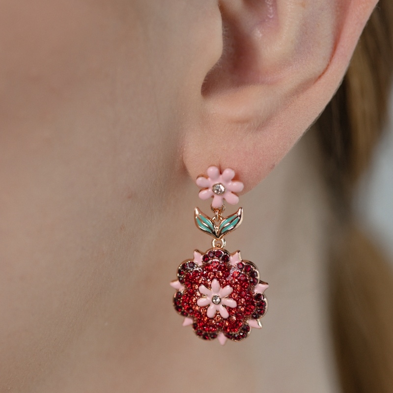 Piros és rózsaszín virágos fülbevalók