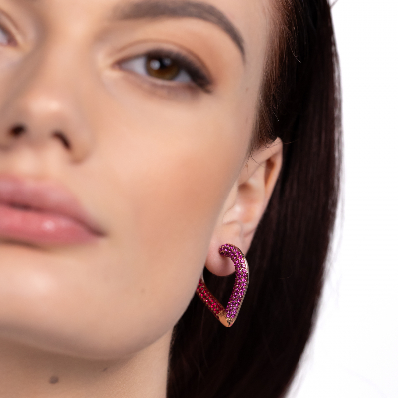 Earrings with an inner part in pink-red