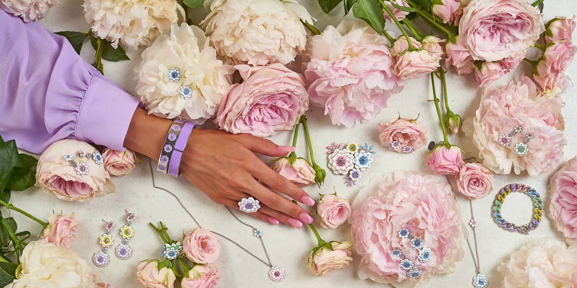 Broszka bukiet pastelowych kwiatów