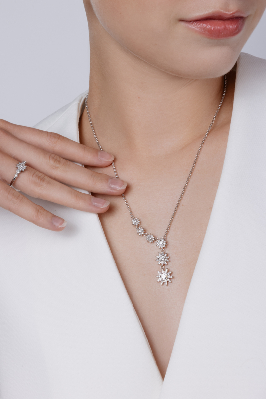 Náhrdelník súhvezdie Sisi