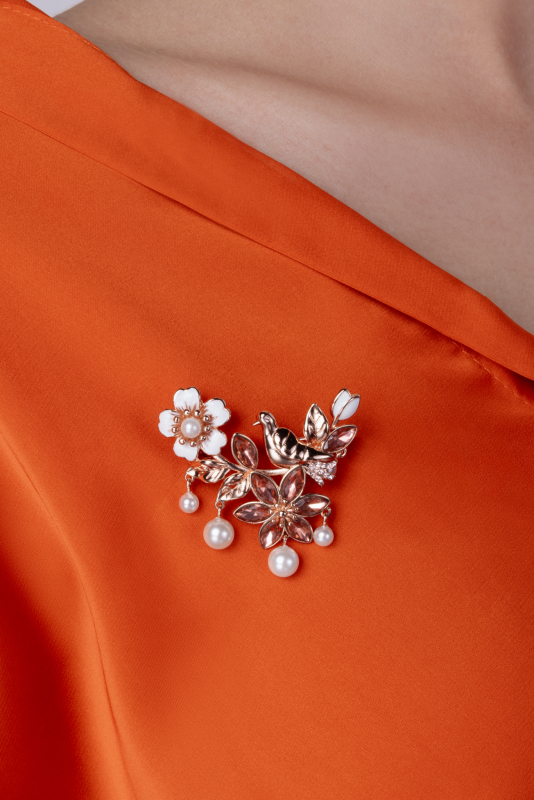 Broszka Troskliwa Gołąbka