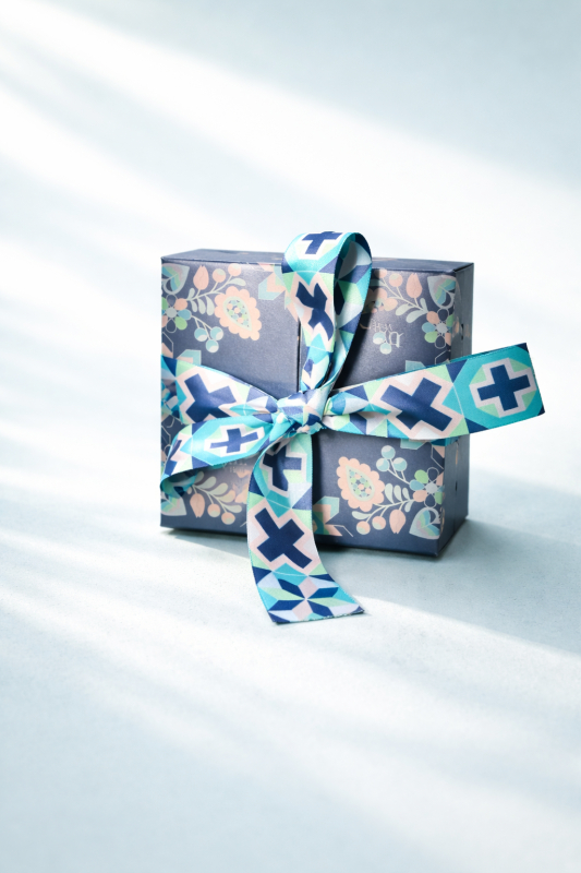 Zestaw broszek Koguty i Gwiazdy